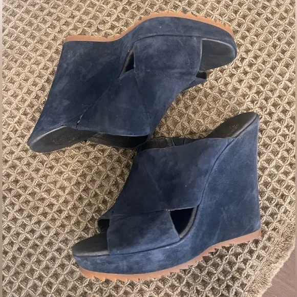 Vince Camuto Navy Blue Suede Wedge Shoes Sandals 7.5 - Picture 7 of 12